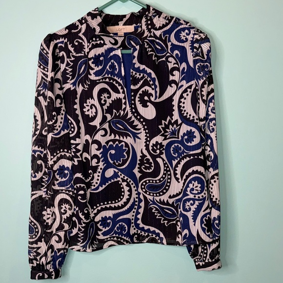 LOFT Tops - LOFT Women's Blue and Black Paisley Blouse with metallic sheen